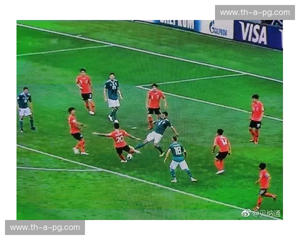 02世界杯：当太极虎遇上日耳曼战车，一场激情与荣耀的碰撞